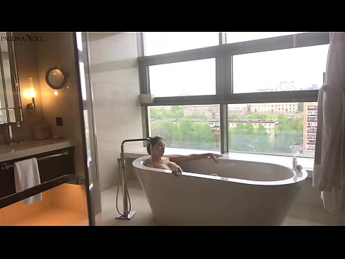 ❤️ Une énorme nana se branlant passionnément la chatte dans la salle de bains ❤ Vidéo anal at fr.prendiporno.ru ﹏